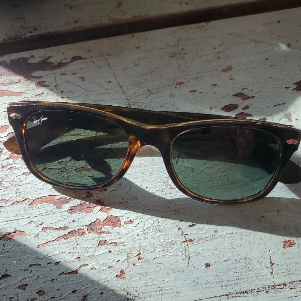 Ray-Ban Tortoise Shell Sunglasses